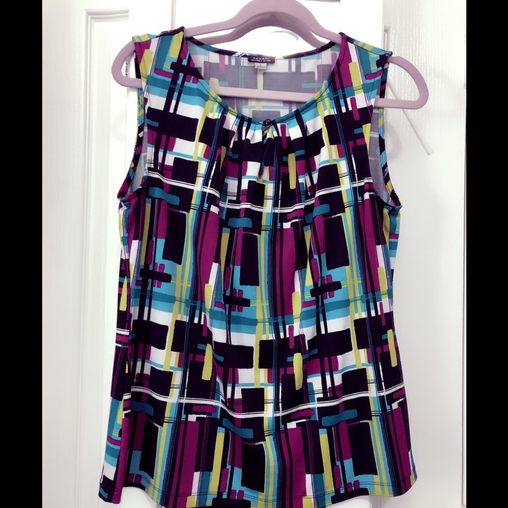 Like new Tahari